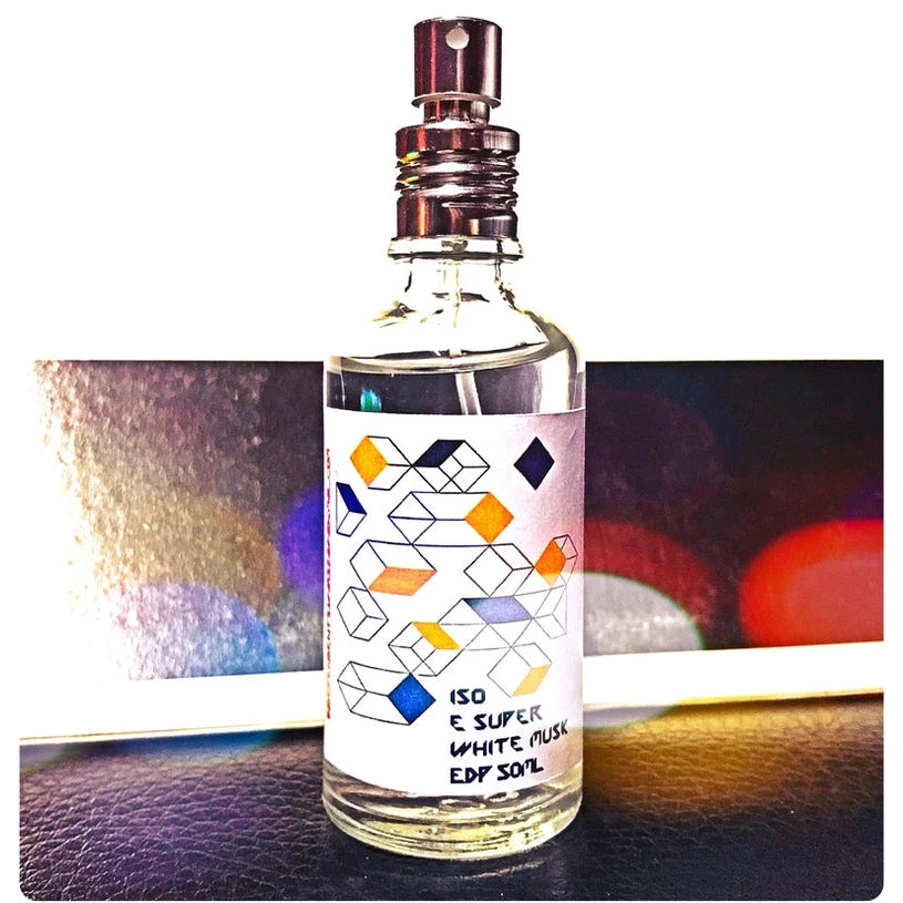 Independents Warsaw Molecule ISO E Super & White Musk