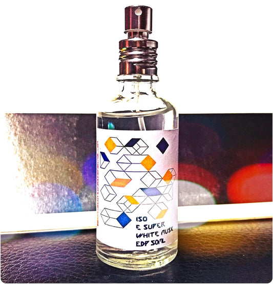 Independents Warsaw Molecule ISO E Super & White Musk